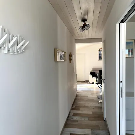Holiday home Charmante Maison En Bord De L'Epine (Vendee)