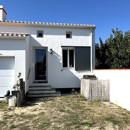 Charmante Maison En Bord De